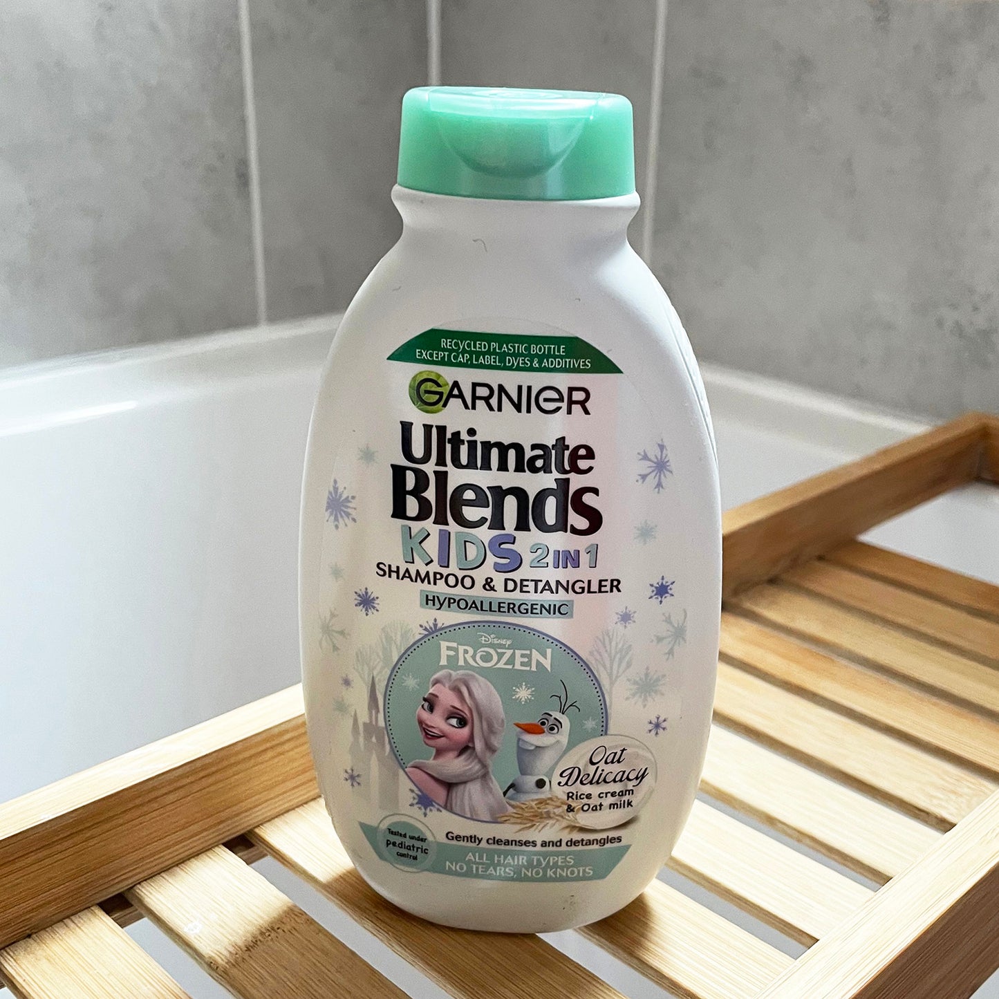 Ultimate Blends Kids Frozen 2 In 1 Shampoo & Detangler 250ml